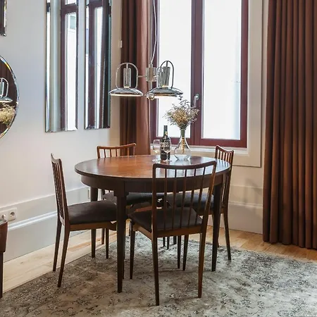 Vintage River Flat By Ml Apartment